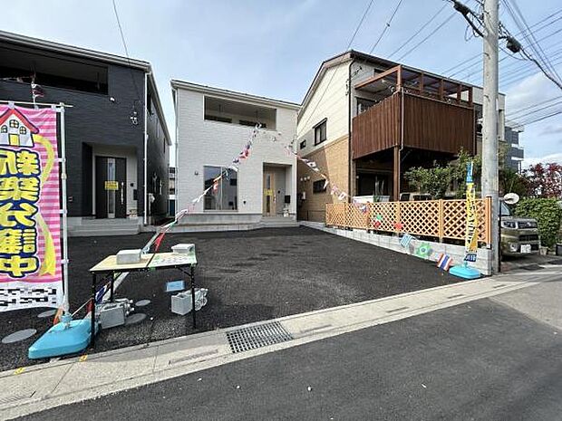 駐車場ももちろん完備しておりますのでお車所有の方にも心強いです。