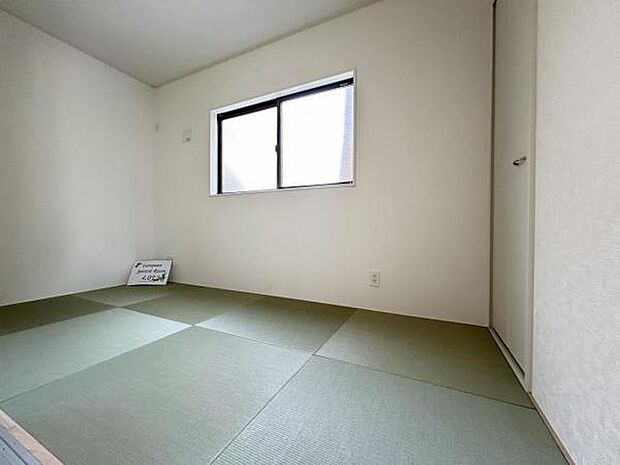 和室スペースです。畳のお部屋は寛げる空間ですね。