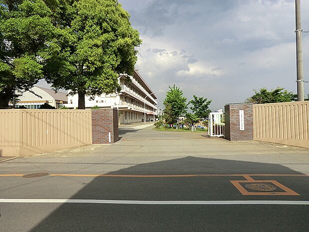 ふじみ野市立花の木中学校まで約774m(徒歩10分)