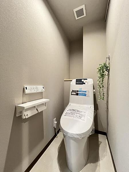 ほっと安らげるトイレ空間です。