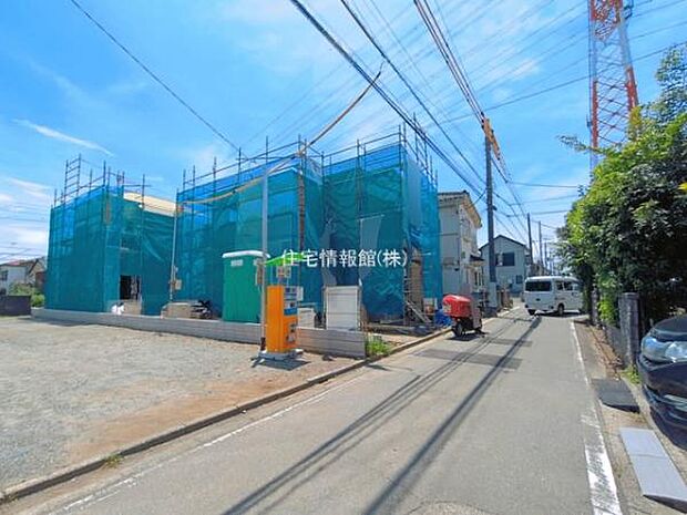 前面道路を含めた現地写真です。