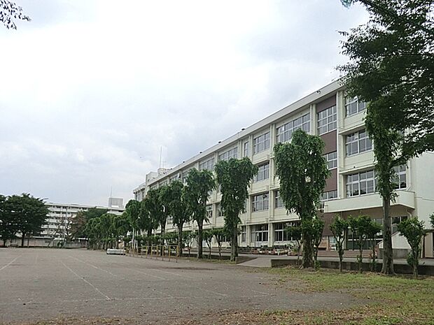 鶴ケ島市立富士見中学校まで約800m(徒歩10分)