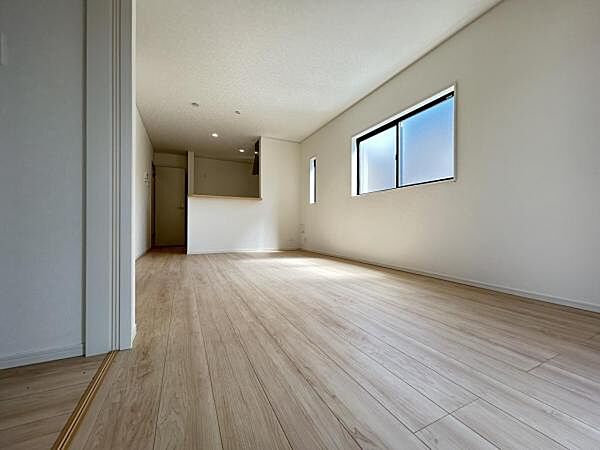リビングダイニングになります。ご家族そろっての素敵な空間になりそうですね。