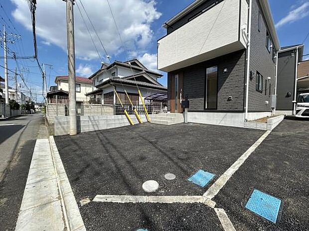 駐車場ももちろん完備しておりますのでお車所有の方にも心強いです。