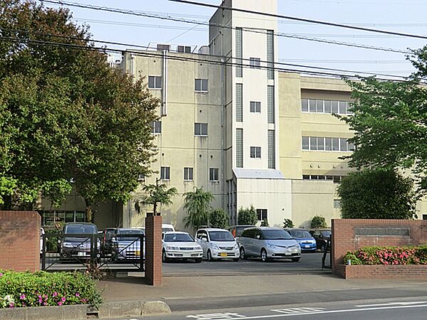 鶴ヶ島市立藤小学校まで約550m（徒歩7分）