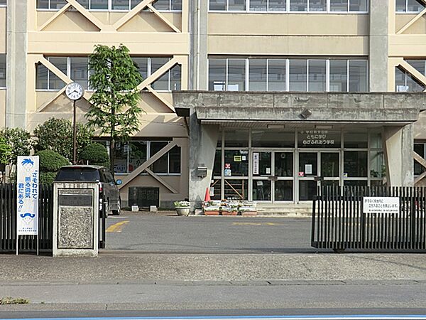 鶴ヶ島市立藤中学校まで約710m（徒歩9分）
