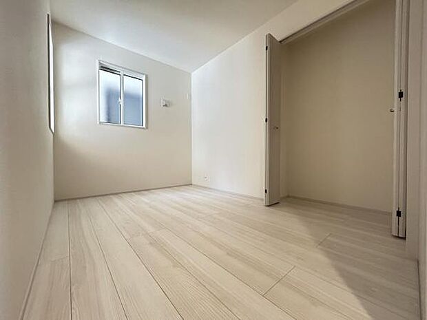 子供部屋にもちょうど良い大きさのお部屋です。