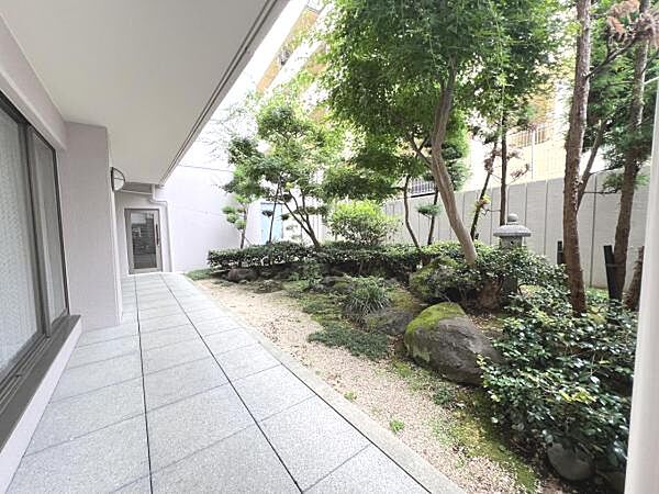 マンション入居者の憩いの場所になりそうですね。