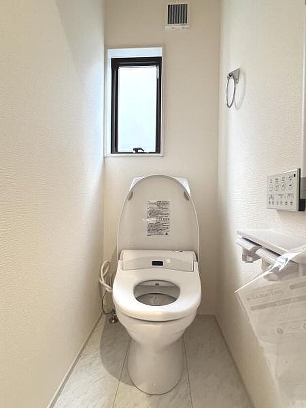 ほっと安らげるトイレ空間です。