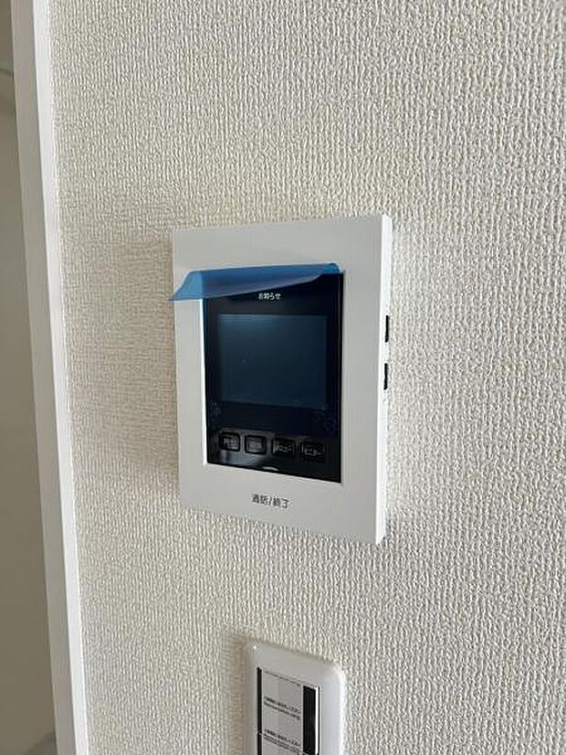 訪問者を確認できるTVモニター付きインターフォンです。