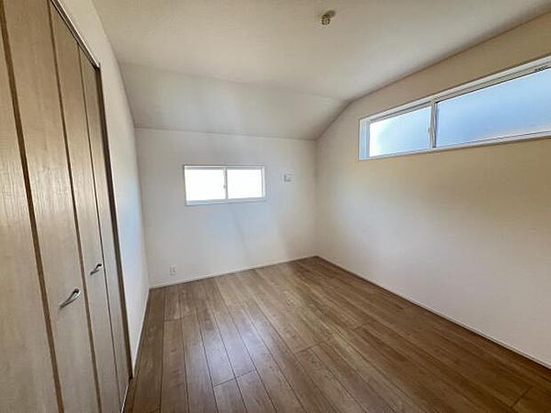 子供部屋にもちょうど良い大きさのお部屋です。