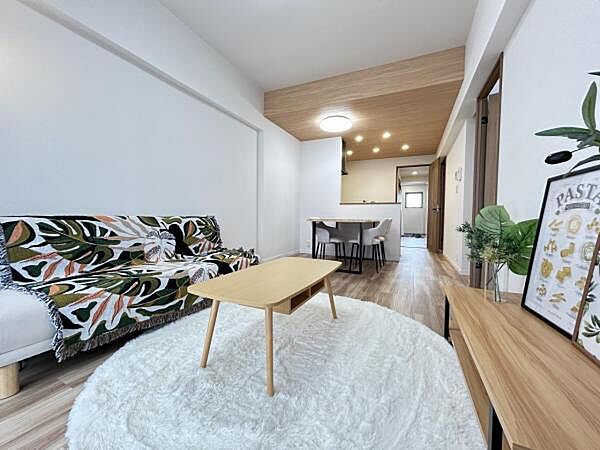 リビングダイニングになります。ご家族そろっての素敵な空間になりそうですね。