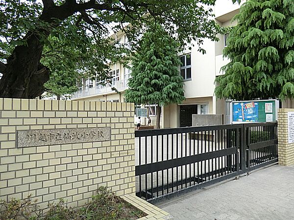 川越市立仙波小学校まで約550m（徒歩7分）