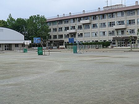 川越市立川越第一中学校まで約880m(徒歩11分)