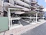 その他：自転車置場です。屋根付きがうれしいですね。