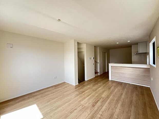 リビングダイニングになります。ご家族そろっての素敵な空間になりそうですね。