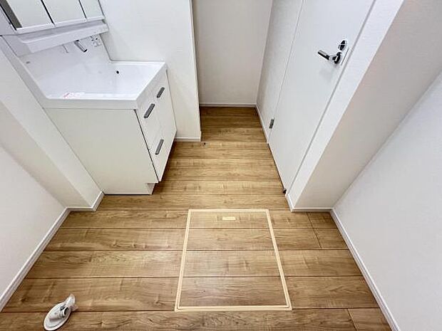 脱衣所は小さなお子様がいるご家庭にも重宝されます。