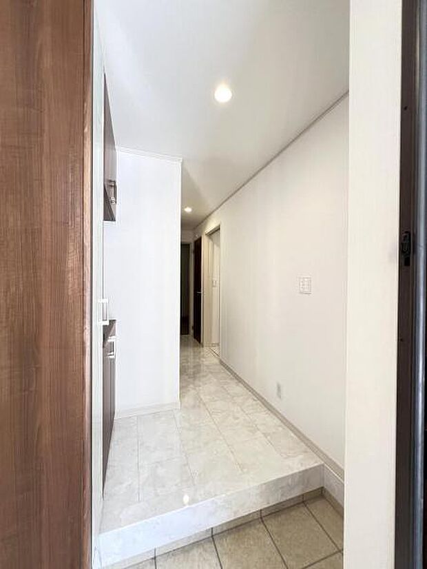 いつも気持ちよくご家族を迎えられる玄関です。