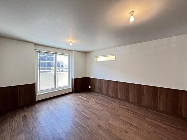 ご家族の温かい時間を演出するダイニングスペースです。