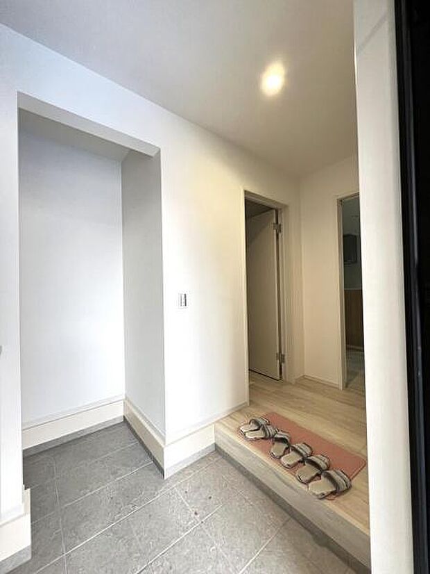 いつも気持ちよくご家族を迎えられる玄関です。