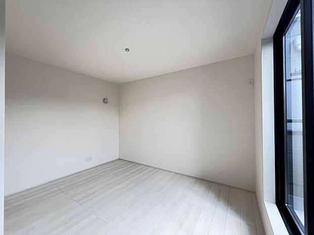 リビングダイニングになります。ご家族そろっての素敵な空間になりそうですね。