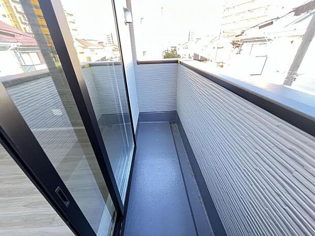 お洗濯ものを気持ち良く太陽の光で干せるのが嬉しいですね。