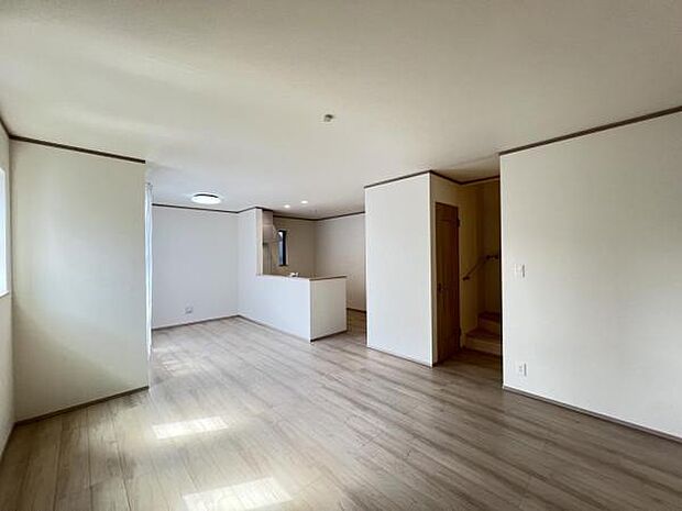 ご家族の温かい時間を演出するダイニングスペースです。