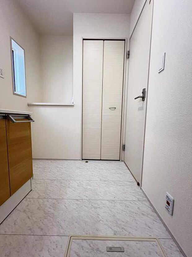 脱衣所は小さなお子様がいるご家庭にも重宝されます。