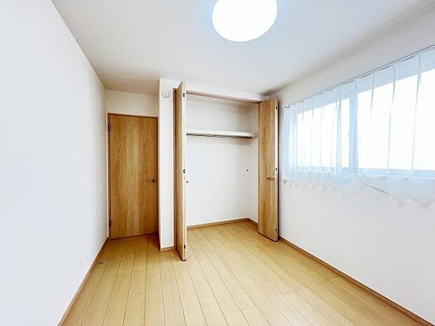 子供部屋にもちょうど良い大きさのお部屋です。
