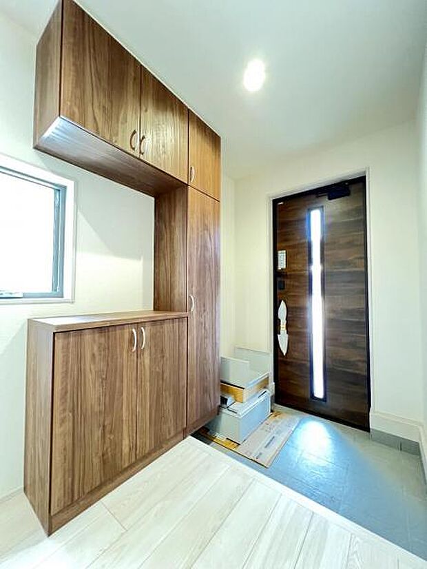 いつも気持ちよくご家族を迎えられる玄関です。