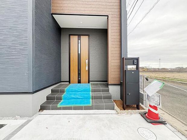 いつも気持ちよくご家族を迎えられる玄関です。