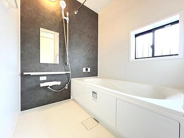 お風呂でほっとひといき。1日の疲れを癒しましょう。