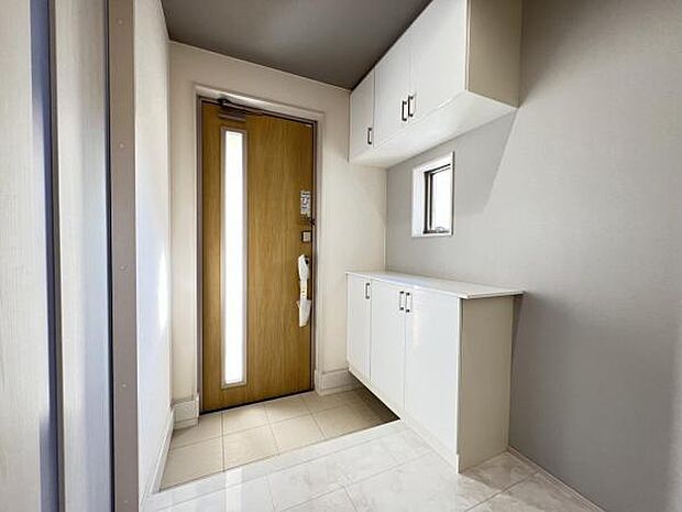 いつも気持ちよくご家族を迎えられる玄関です。