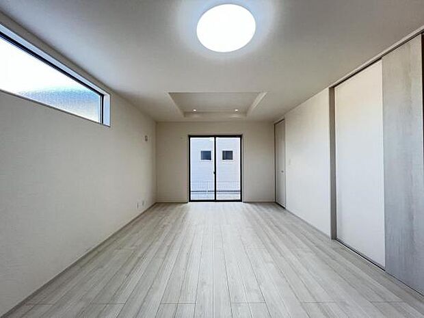 リビングダイニングになります。ご家族そろっての素敵な空間になりそうですね。