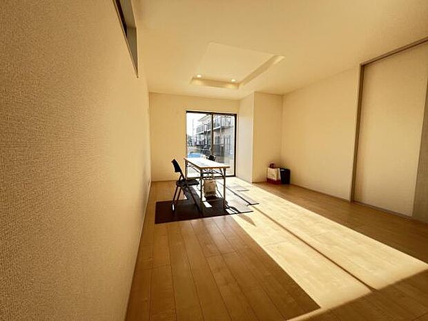 リビングダイニングになります。ご家族そろっての素敵な空間になりそうですね。