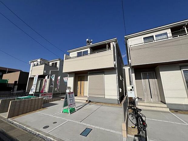 駐車場ももちろん完備しておりますのでお車所有の方にも心強いです。