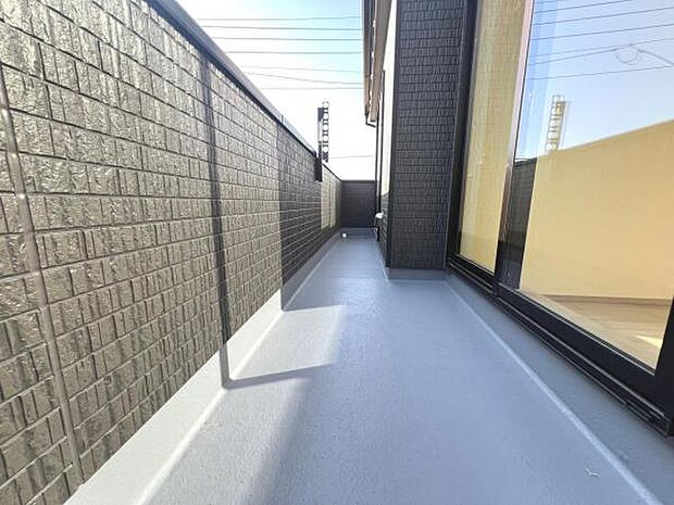 お洗濯ものを気持ち良く太陽の光で干せるのが嬉しいですね。