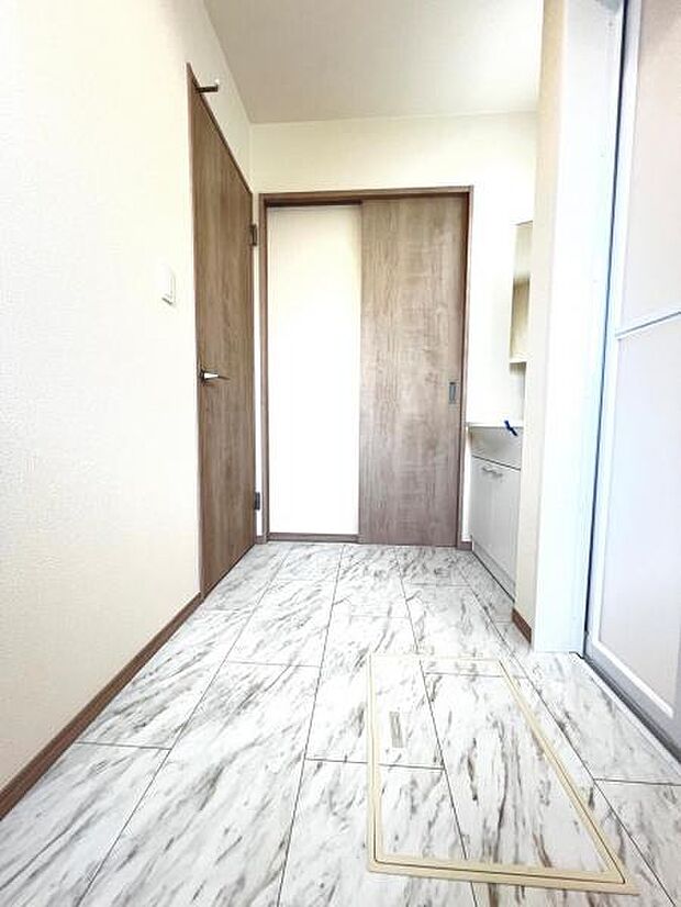 脱衣所は小さなお子様がいるご家庭にも重宝されます。