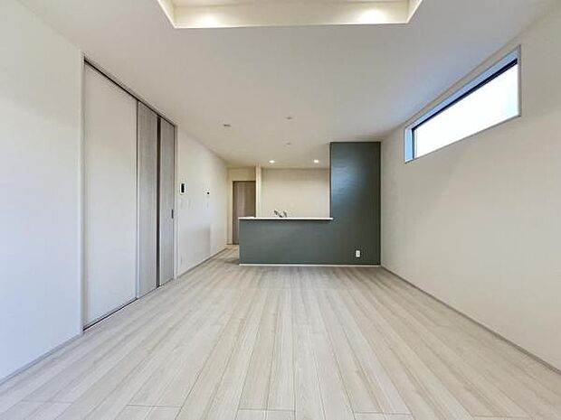 リビングダイニングになります。ご家族そろっての素敵な空間になりそうですね。