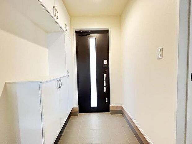 いつも気持ちよくご家族を迎えられる玄関です。