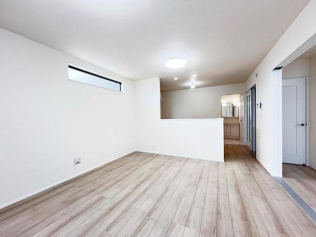 ご家族の温かい時間を演出するダイニングスペースです。