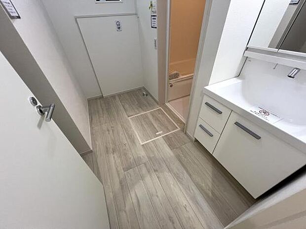 脱衣所は小さなお子様がいるご家庭にも重宝されます。