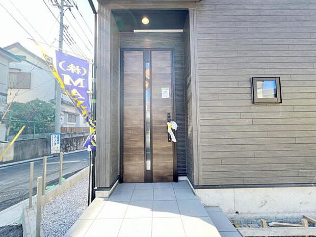 いつも気持ちよくご家族を迎えられる玄関です。