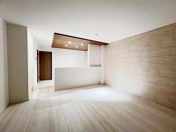 ご家族の温かい時間を演出するダイニングスペースです。