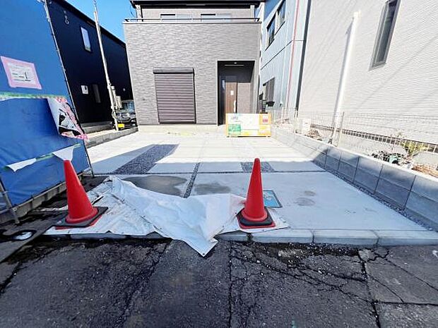 駐車場ももちろん完備しておりますのでお車所有の方にも心強いです。