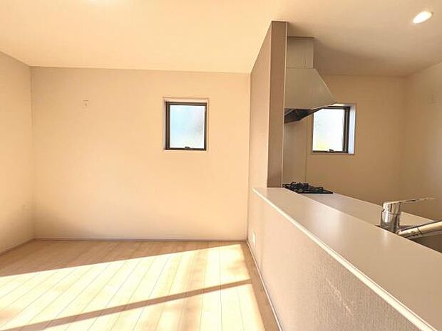 ご家族の温かい時間を演出するダイニングスペースです。