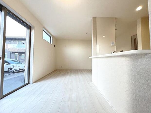 ご家族の温かい時間を演出するダイニングスペースです。