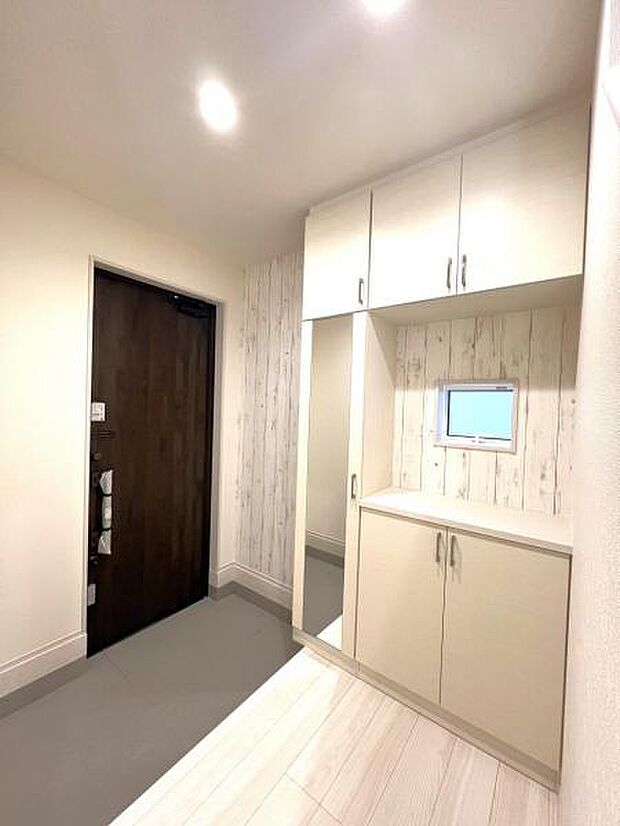 いつも気持ちよくご家族を迎えられる玄関です。