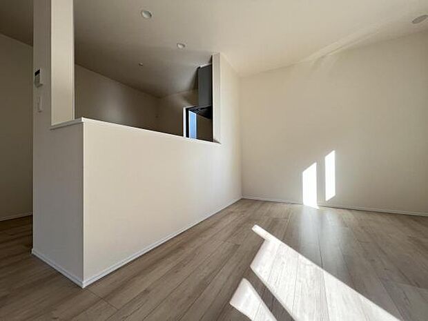 ご家族の温かい時間を演出するダイニングスペースです。