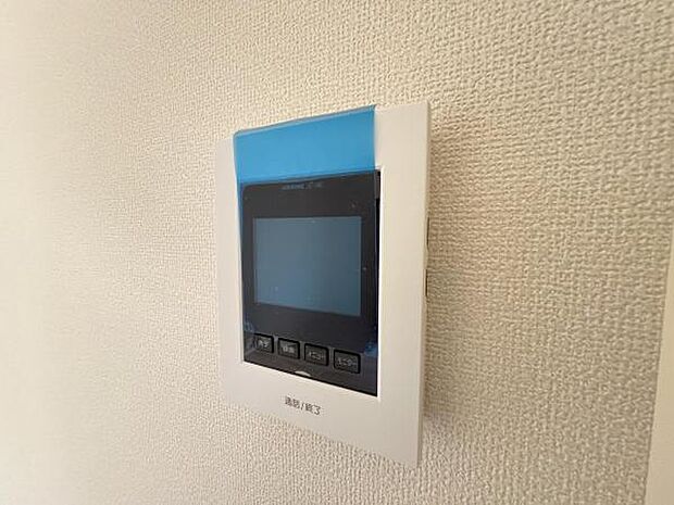訪問者を確認できるTVモニター付きインターフォンです。
